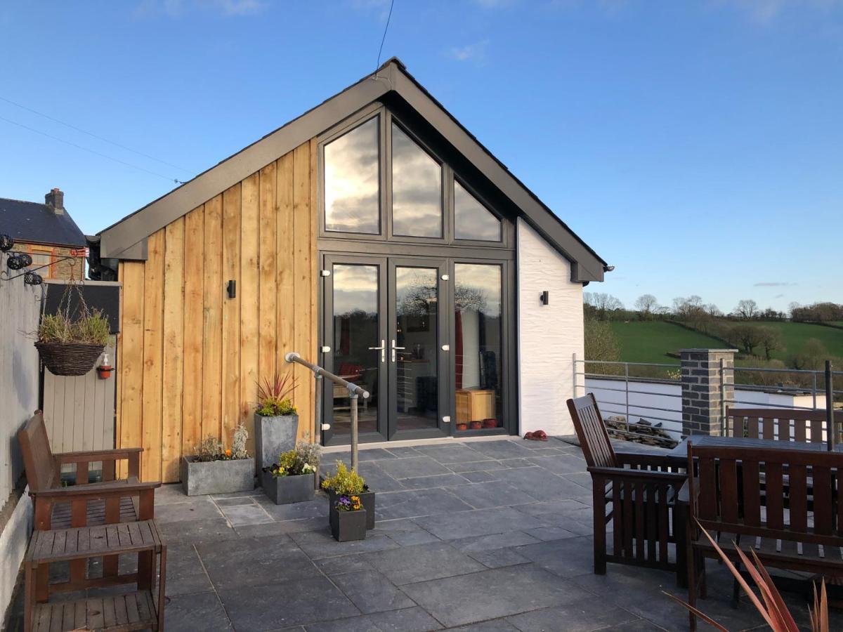 Red Kite Cottage Carmarthen Exterior photo