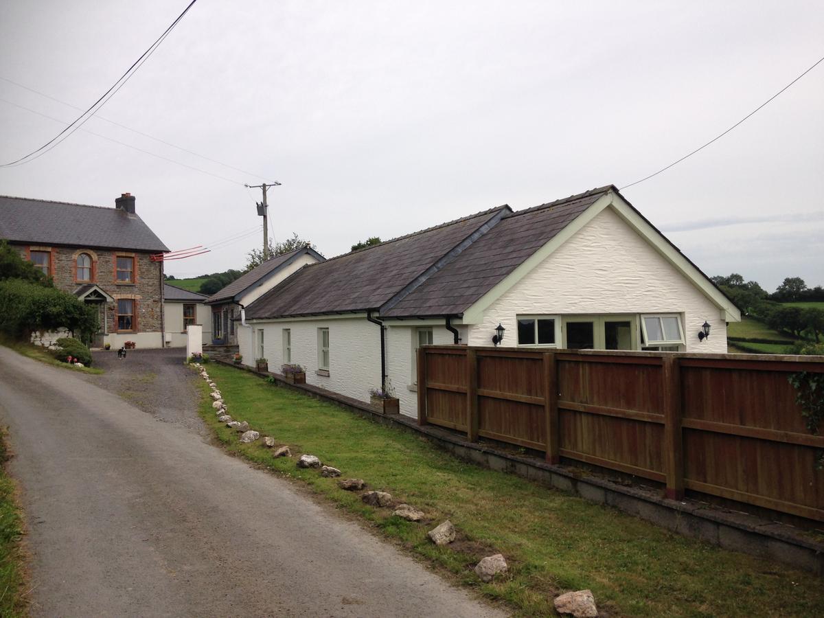Red Kite Cottage Carmarthen Exterior photo